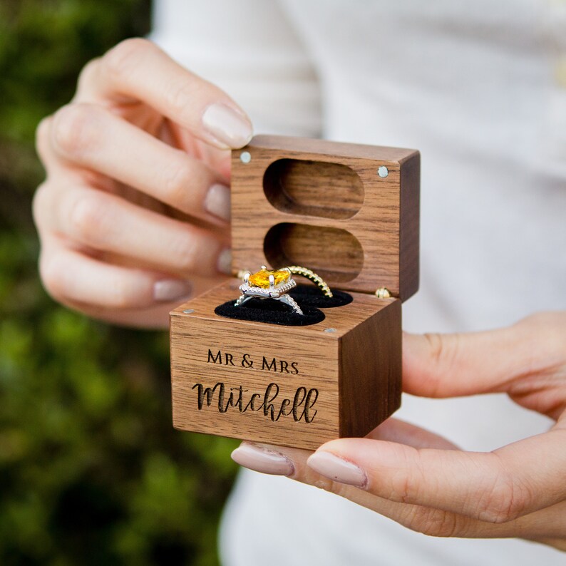 Boîte à Bagues Octogonale Bleue – Cuir PU, Velours Intérieur, Bouton Pression, Idéale Cadeau Fiançailles/mariage