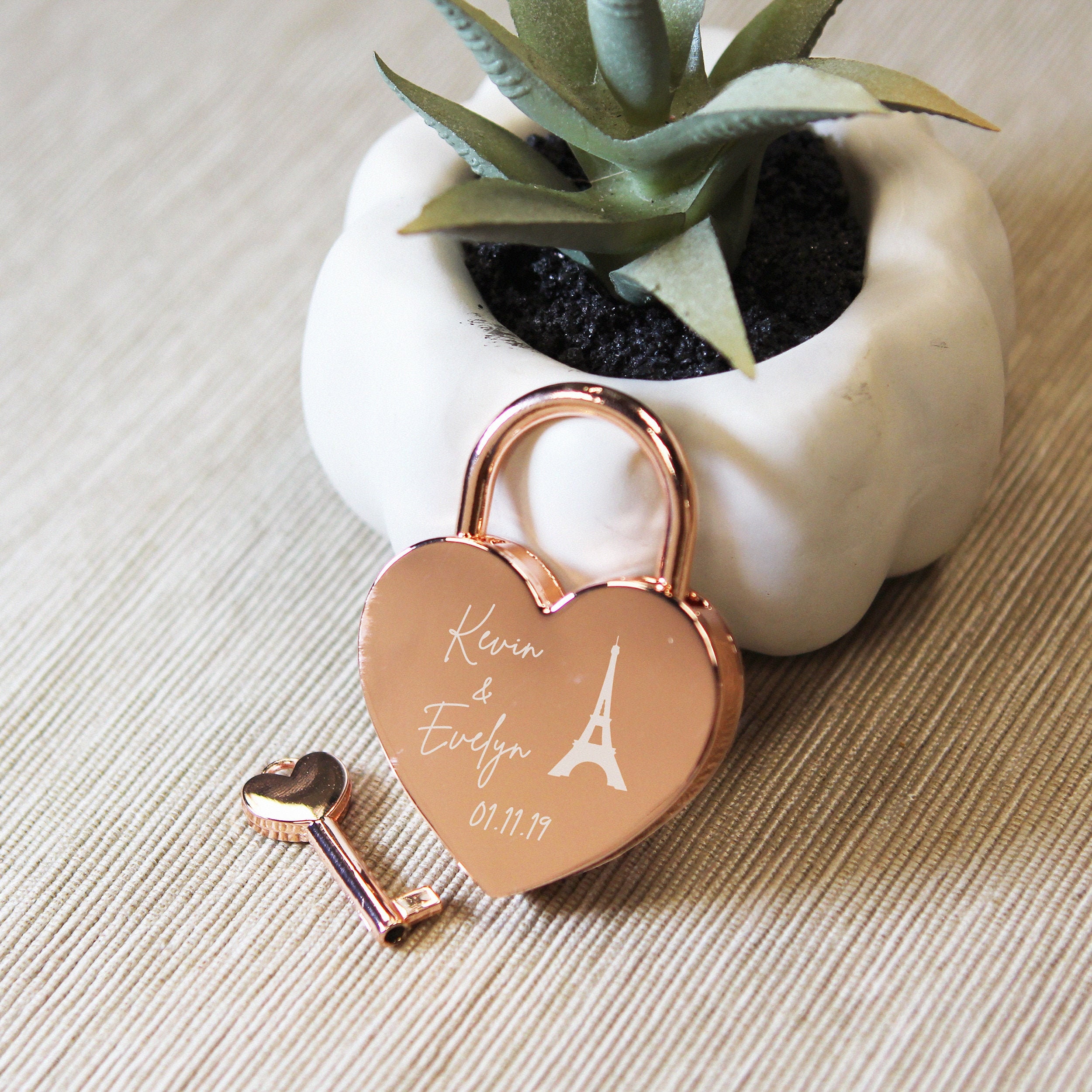 Engraved Heart Love Lock With Key - Travel Bridge Love Lock