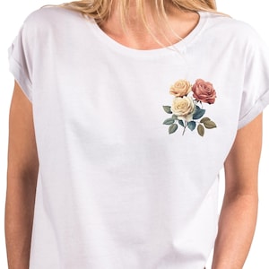 花のモチーフが付いたレディースシャツ - ローズプリントの花のトップス、フラワーパワーTシャツ、花柄、花柄、ヒッピー、60年代、70年代、80年代の衣装、夏のモチーフ