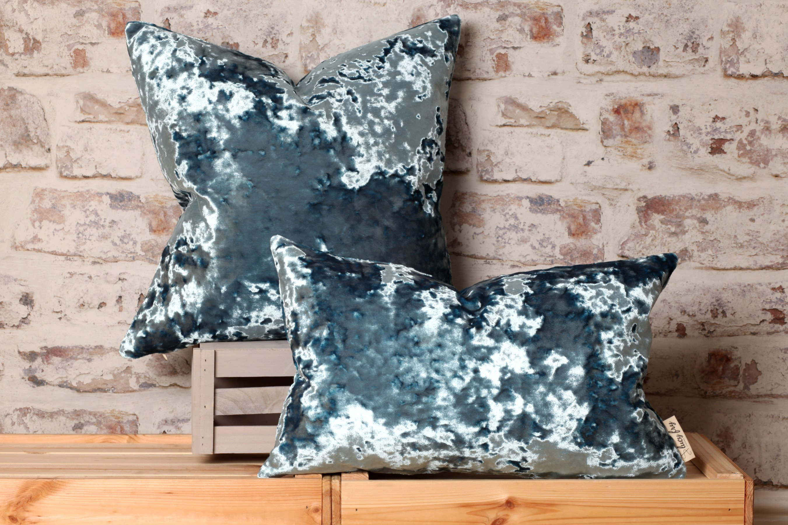 Cushion - Small Edition - Blue Velvet - Sézane