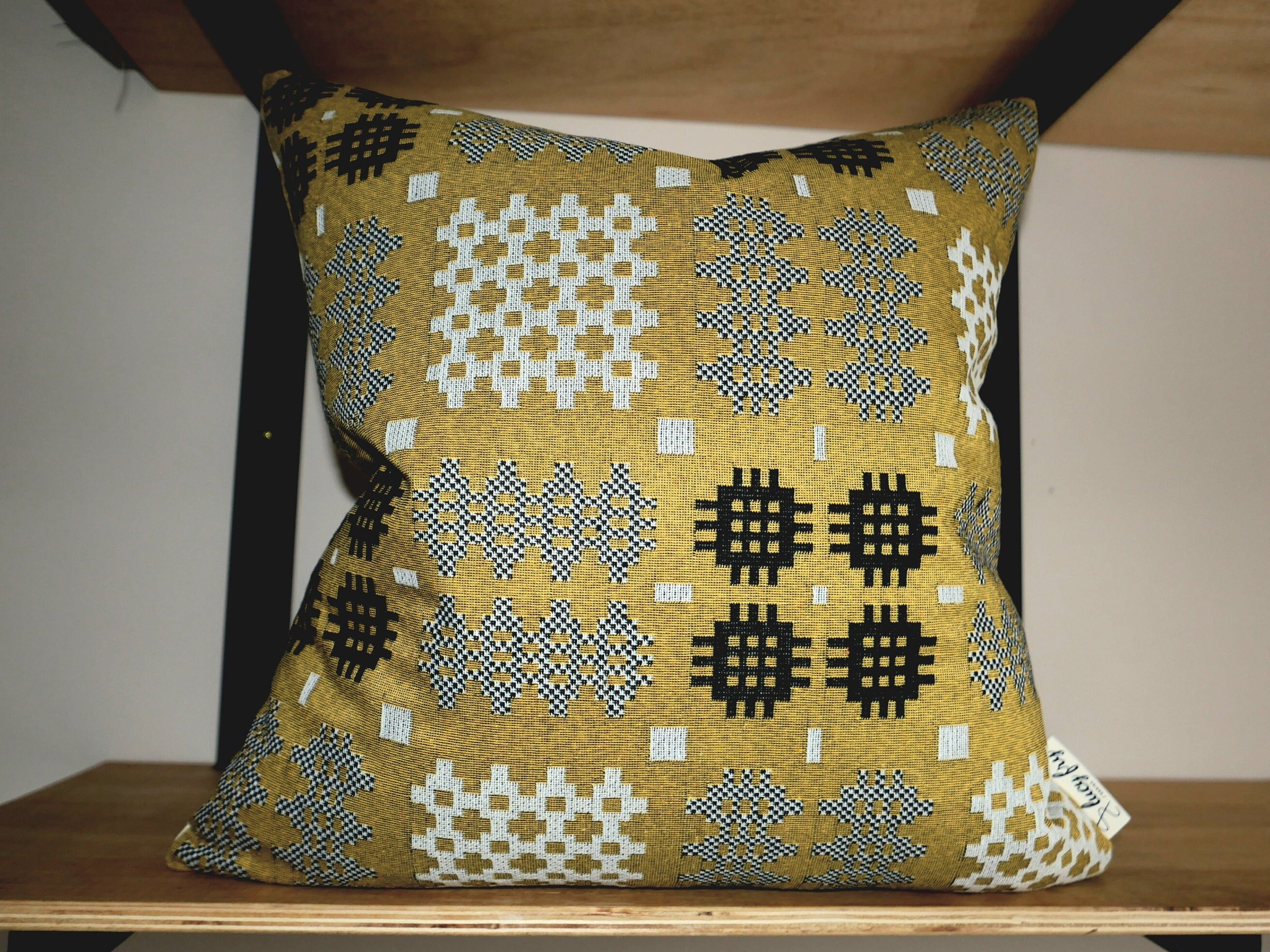 WELSH TAPESTRY BLANKET GOLD