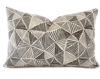 gray decorative lumbar throw pillow cover with zipper, Modern geometric rectangular cushion case, Gray accent pillow, Cover for 12x18 insert