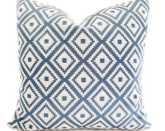 Blue textured decorative throw pillow cover with zipper, Blue oatmeal cushion case for sofa couch or bed, Toss pillow