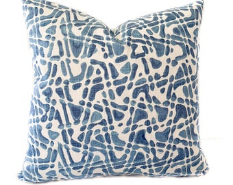 Blue white throw pillow cover with zipper, Blue white geometric cushion case for sofa couch, Lumbar pillow, Euro cover, 12 sizes available