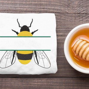 Realistic Bee Split Embroidery Design File