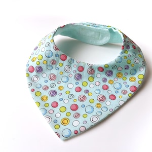 Bandana Baby slabbetje ITH stoffen borduurwerk ontwerpbestand