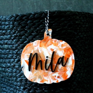 custom pumpkin halloween name tag | pumpkin | boo | trick or treat | basket | bucket | halloween place card | halloween gift tag | treat bag