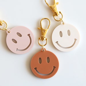 colorful happy face keychain | CHOOSE YOUR COLOR | back to school | gift | backpack | key chain | retro | 90s | bag tag | charm