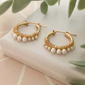 Gold Pearl hoops - Pearl bridal hoops - Pearl wedding earrings - Gold hoop earrings - Gold bridal earrings - Pearl earrings - Pearl hoops
