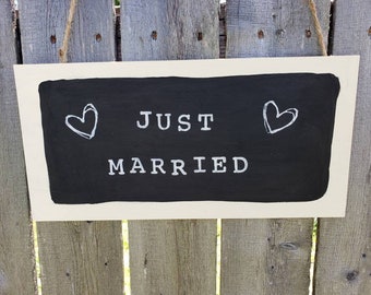 Just Married Sign, Wedding Car Decor, Eco Friendly, Rustic Farmhouse, Wedding Tradition, Just Hitched, Getaway Car, Wedding Bicycle, Recycle