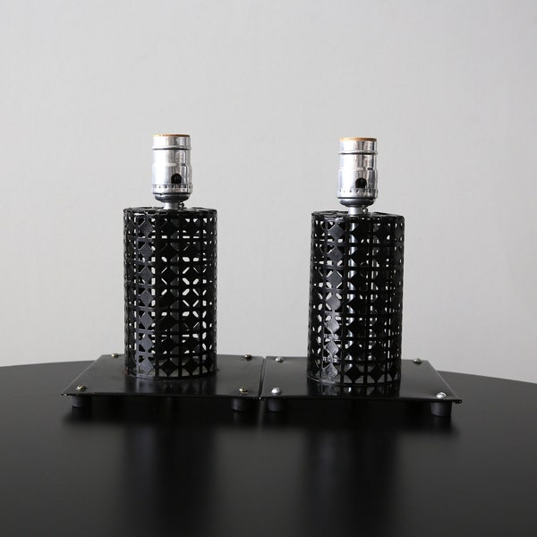 Atomic Perforated Metal Table Lamp: MCM Black Lattice Design