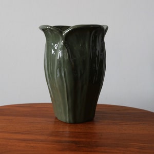 Vintage Haeger Textured Leaf Vase Mid Century Modern 1970s Ceramics #808 Deep Green Pottery