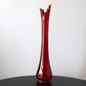 LE Smith Amberina Ruby Stretch Swung Floor Vase 21&quot; Mid Century Modern Glass
