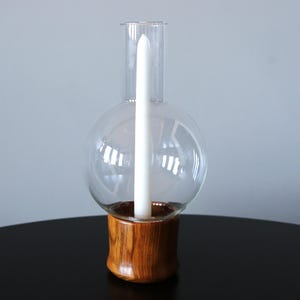 Vintage teakhouten orkaanlamp MCM taps toelopende kandelaar Dolphin Designs Deens modern