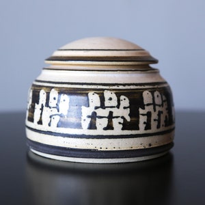 Vintage Curtis Scott Studio Pottery Box: Handmade Stoneware Keepsake