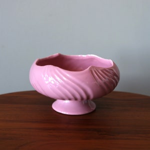 Vintage Haeger Planter / Fruit Bowl #947 Pink / Mauve Art Deco Ceramic Footed Centerpiece