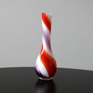 Vintage Opalin Swirl Bud Vas Mid Century Modern Italienskt handblåst glas MCM Glassware