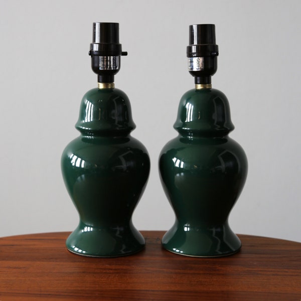 Pair Mid Century Small Lamps Vintage Ceramic Hunter Green Ginger Jar Accent Table Lamps 1980s Lighting