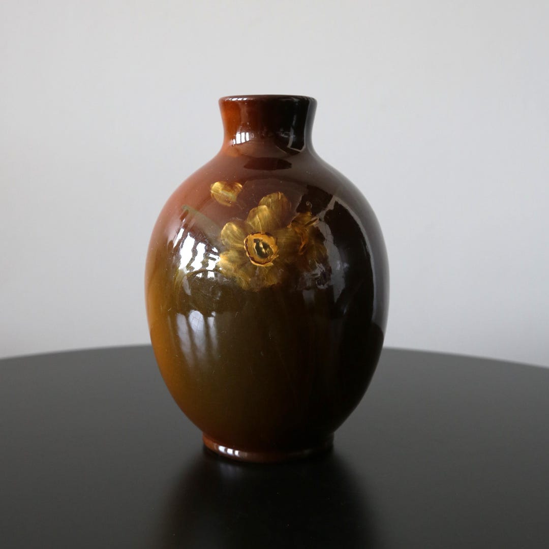 茶色い球形花瓶 1900年代初頭のローズヴィル・ロザネ・ロイヤルウェアの花瓶：手描きの