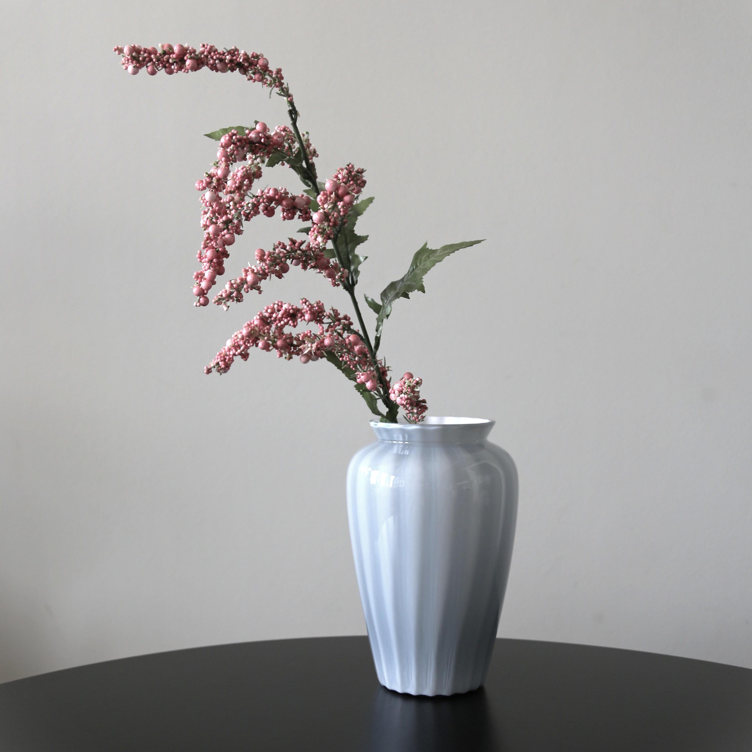 希少なフェントンMCMケース入り花瓶 グレー/ペールブルー+ホワイトリブ