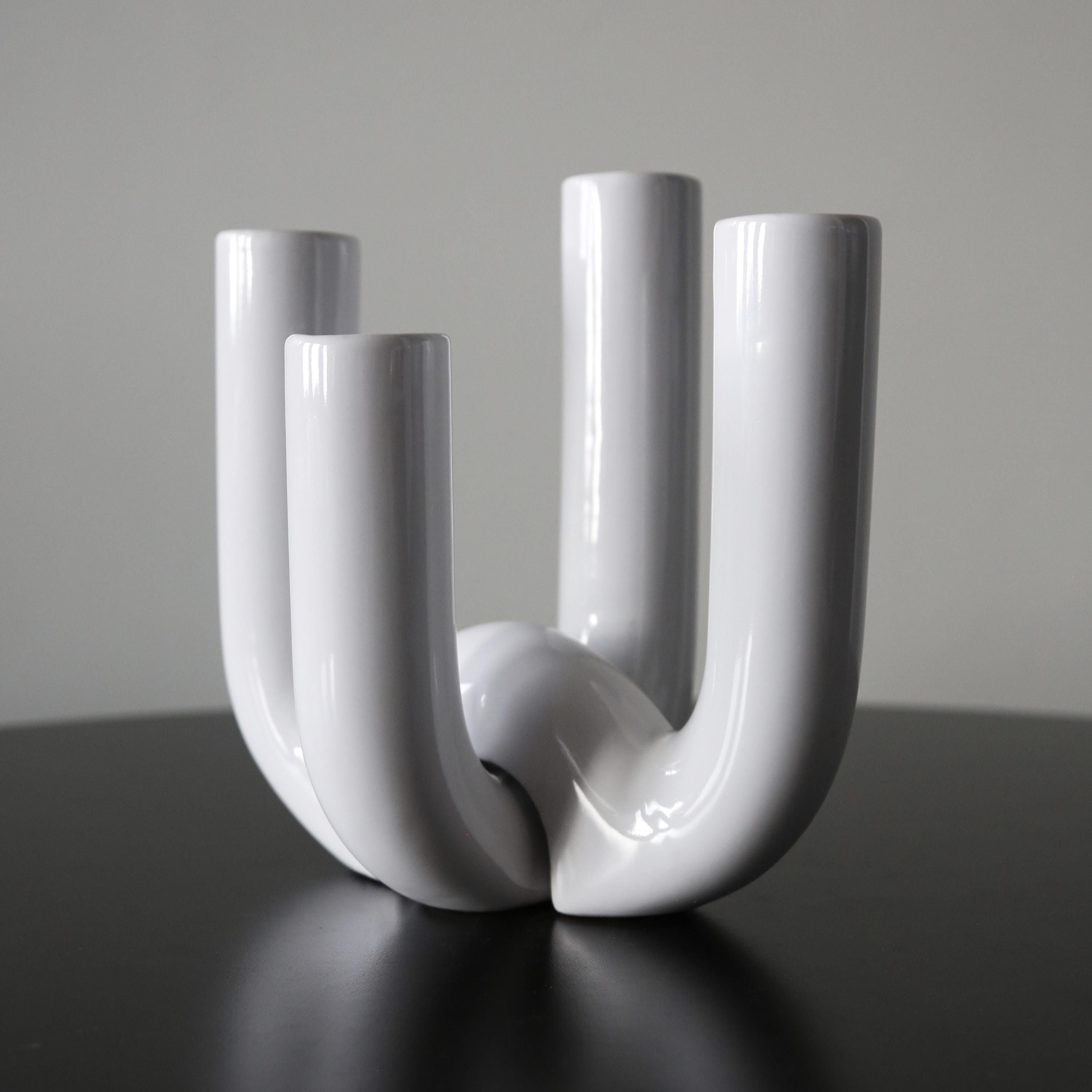 ミッドセンチュリーのインターロッキング花瓶、70年代のオプアート磁器