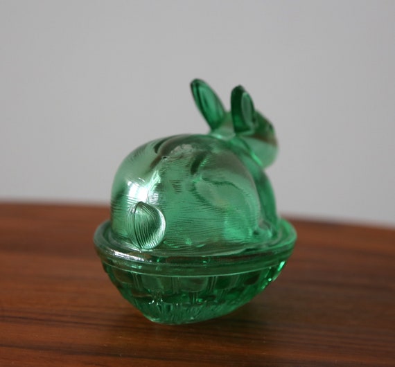 Vintage LE Smith Emerald Green Glass Covered Bunn… - image 3