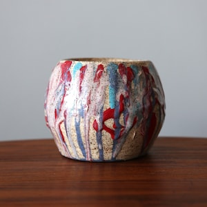 Studio Keramik Tropfglasur Übertopf Mid Century moderne abstrakte Keramik MCM gesprenkelte Blumentopf