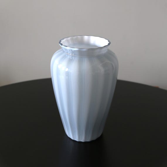 希少なフェントンMCMケース入り花瓶 グレー/ペールブルー+ホワイトリブ