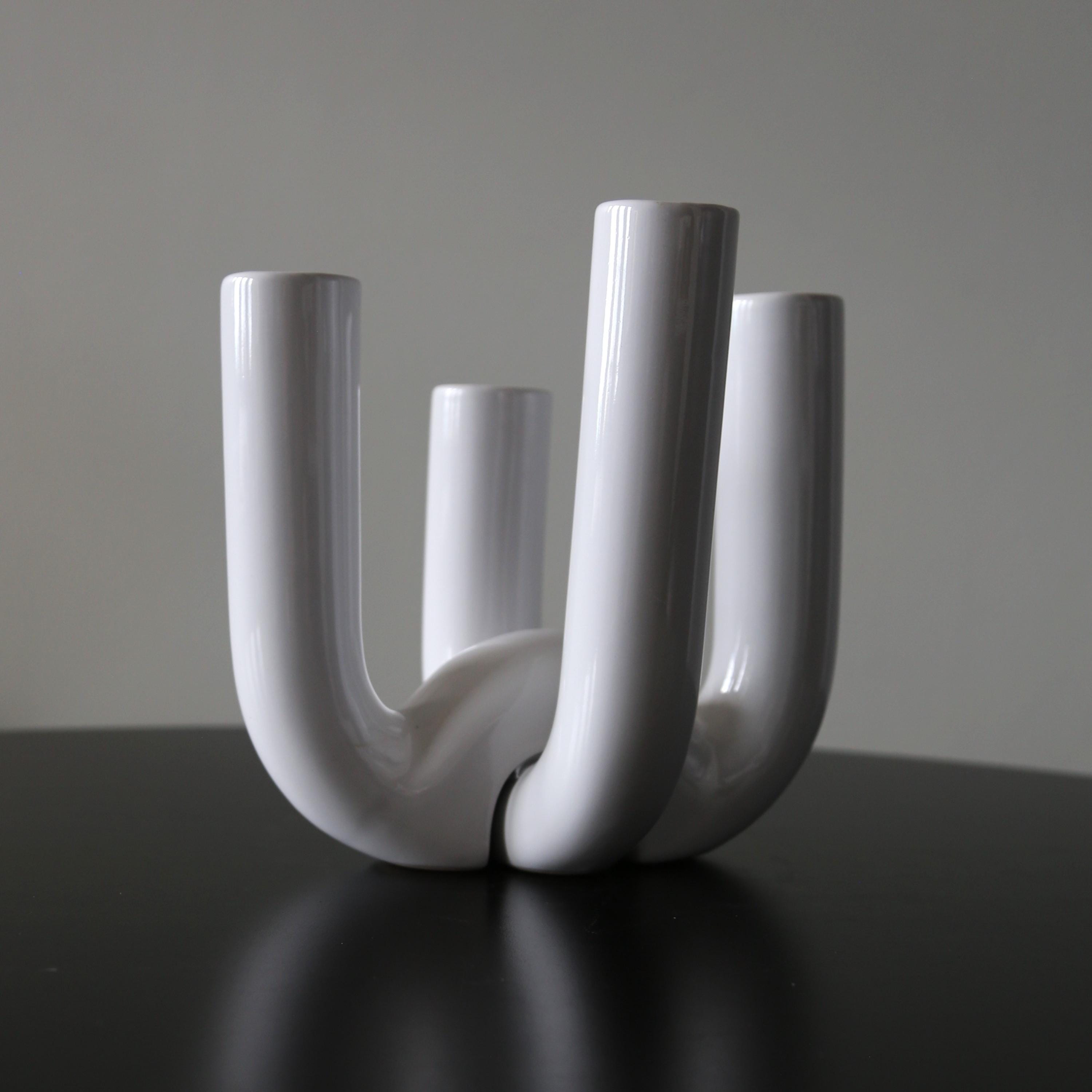 ミッドセンチュリーのインターロッキング花瓶、70年代のオプアート磁器