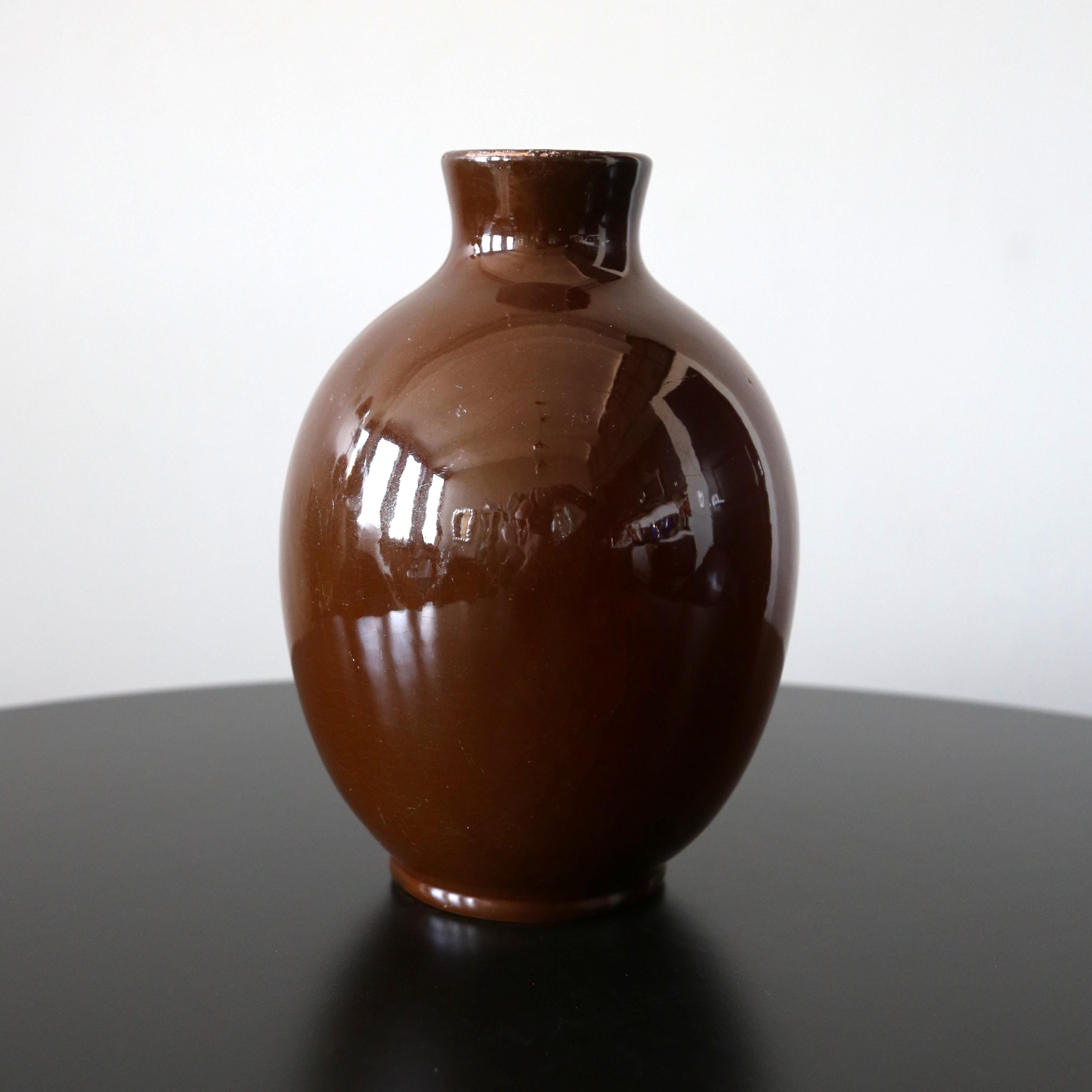 1900年代初頭のローズヴィル・ロザネ・ロイヤルウェアの花瓶：手描きの