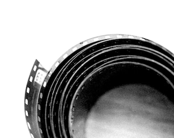 Sviluppo e stampa di pellicole in bianco e nero da 35 mm: inviateci le vostre pellicole e riceverete negativi, stampe e file via email.