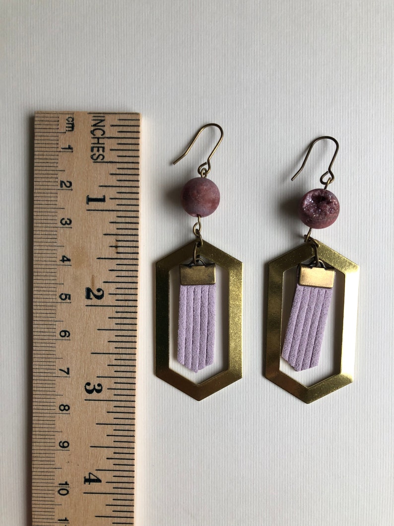 Hex Earrings with Lilac Vegan Suede Fringe & Amethyst Druzy zdjęcie 6