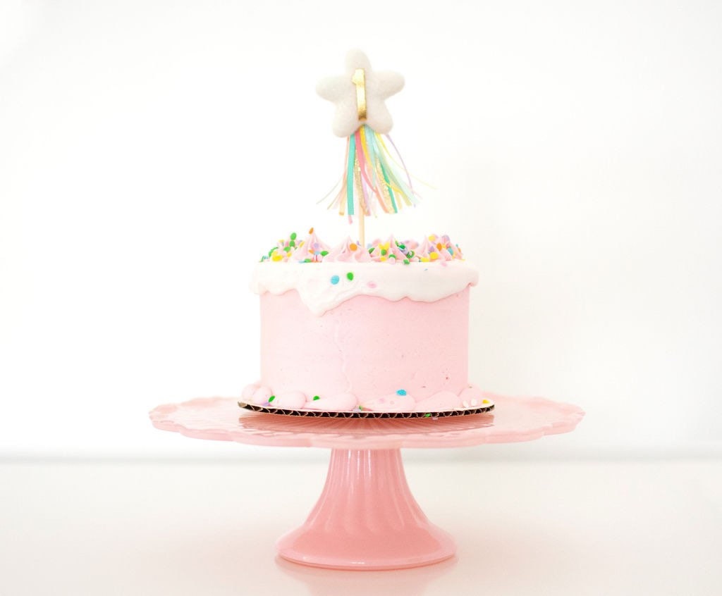 STAR CUPCAKE PICK // needle-felt star cake topper