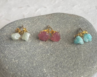Vermeil stud earrings with raw semi-precious stones