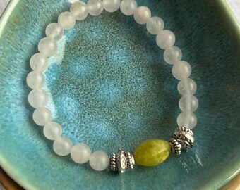 Elastic bracelet with rose quartz and lemon jade beads