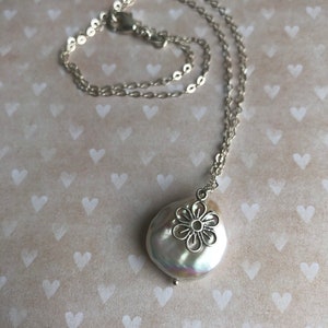 Sterling silver necklace with keshi pearl and flower charm