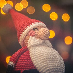 Chubby Santa crochet amigurumi Christmas pattern