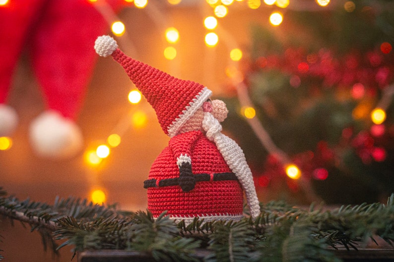 Chubby Santa crochet amigurumi Christmas pattern