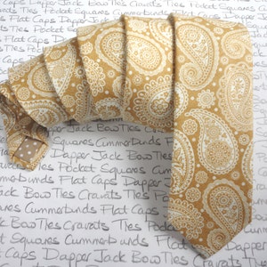 Ties for men, classy gold paisley print slim neck tie, paisley tie, wedding tie