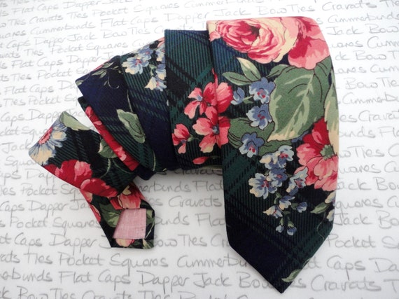 black tie with roses