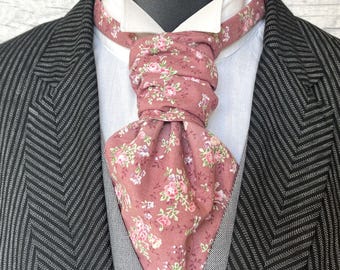Corbata de boda con coletero floral rosa empolvado