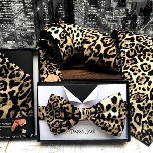 Geschenk Set, Fliege, Einstecktuch und Krawatte in Leoparden / Luchs Print Baumwolle