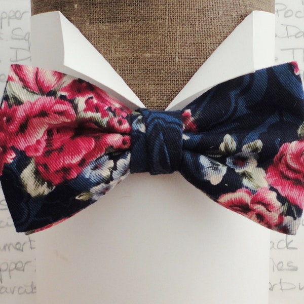 Floral Bow Tie, Pink Roses Navy Background, Wedding Bow Tie, Pre Tied Bow Tie, Self Tie Bow Tie, Bow Ties For Men