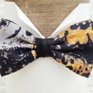 Un noeud papillon unique en velours bordé de dupion de soie noir, noeuds papillon pour hommes