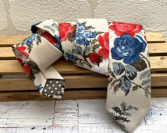 Floral Print on a Beige Background Wedding Tie, Summer Suit Accessory