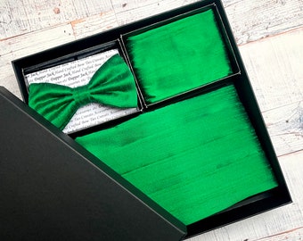 Emerald Green Silk Cummerbund , Bow Tie and Pocket Square Set, Cummerbunds For Men