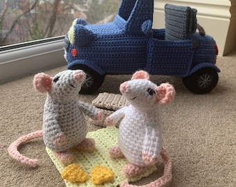 Mouse in a Car Crochet Pattern