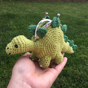 Patrón de crochet de monedero de dinosaurio