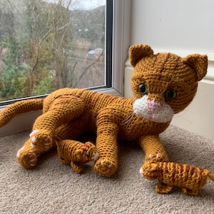 Cat with Kittens Crochet Pattern