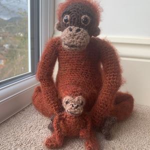 Chimpanzee or Orangutan with Baby Crochet Pattern